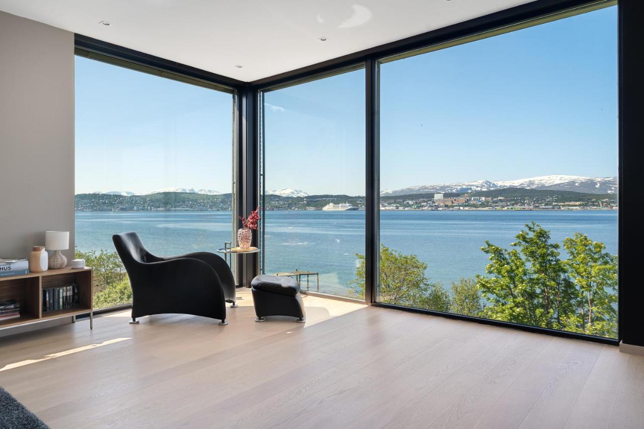 Oceanfront Penthouse Duplex Wamazing View! Tromsø
